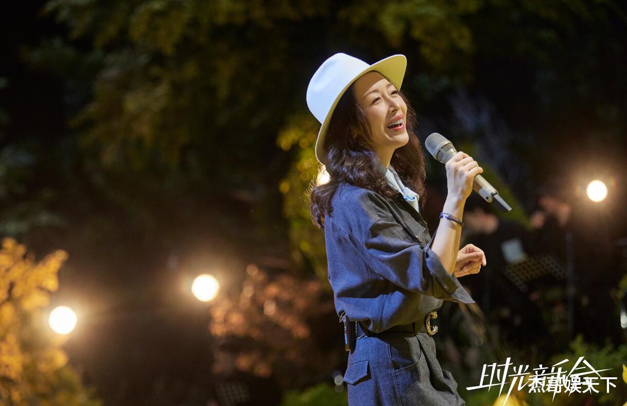 周深|游戏很潮流，歌曲各种回忆杀，首播频上热搜，周深的新综艺太顶了