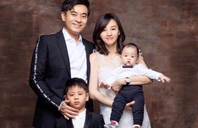 陈龙|陈龙与章龄之：相差十岁的两人因戏生情，相恋仅仅15天就闪婚