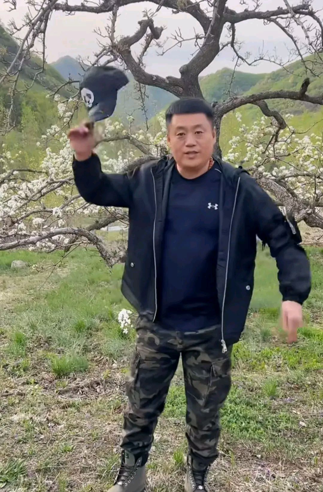 赵本山|宋小峰直播时痛哭流泪，没有做错事，师傅却要把我逐出门，越想越委屈