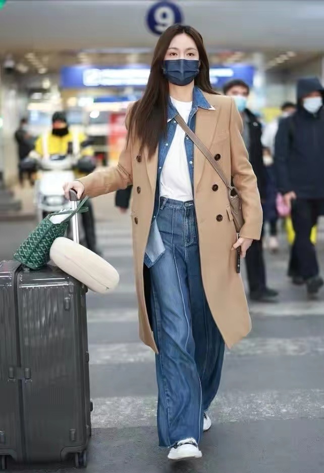 沈梦辰|杜海涛要当爹了？沈梦辰遛狗被偶遇像路人！小腹隆起马甲线也没了