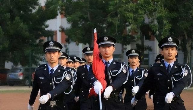 朴宝剑|颜值与实力的代表，公安大学校草撞脸“朴宝剑”，不当演员可惜了