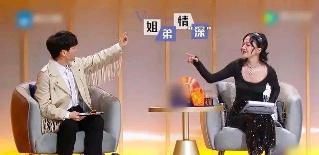 周深|《天赐的声音3》首期张韶涵不断怼周深，不是她情商低，而是关系好