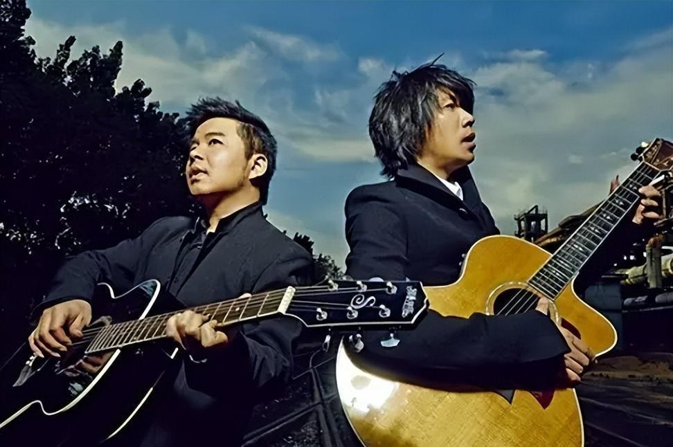 民谣|张亚东哽咽、李宇春、老狼飙泪，内地民谣人28年等来首档专属音综