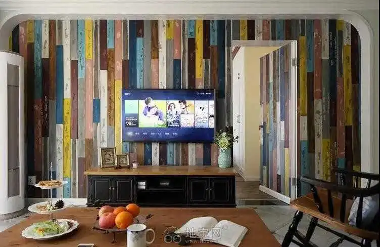 越来越多家庭选择隐形门，充当隔断营造私密空间，真聪明