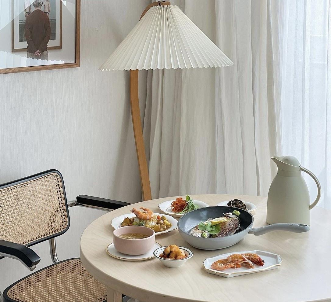 这位韩主妇,一天带俩娃,她依旧让屋子干净不乱,这生活真的棒!