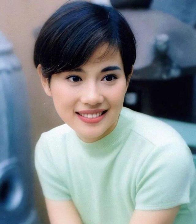 TVB|TVB都整整发了25座视后奖杯了，但这8位花旦却连个边边都摸不着？