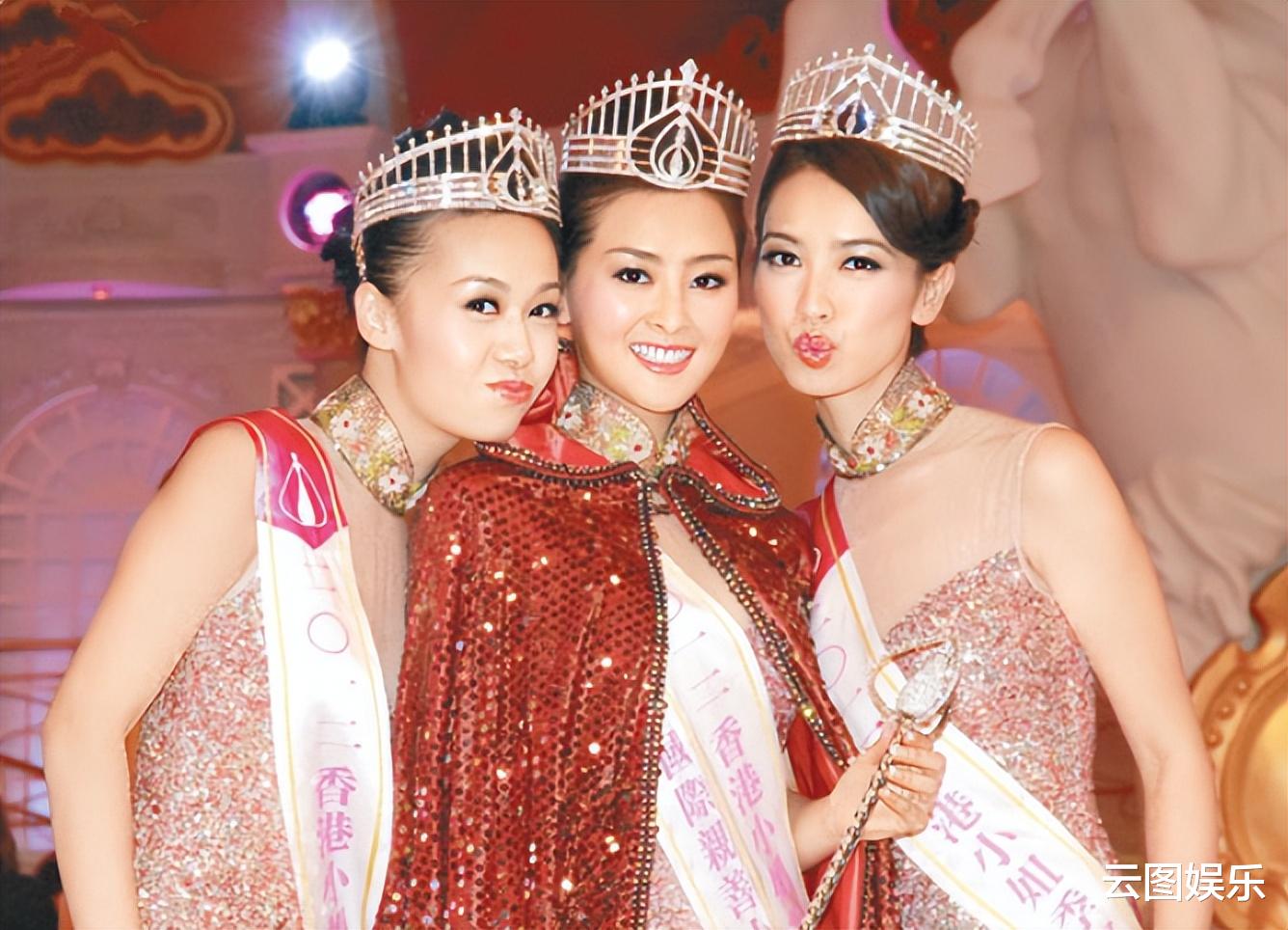 朱千雪|港姐朱千雪转行当律师，穿职业装现身法院显知性，身旁站满西装男