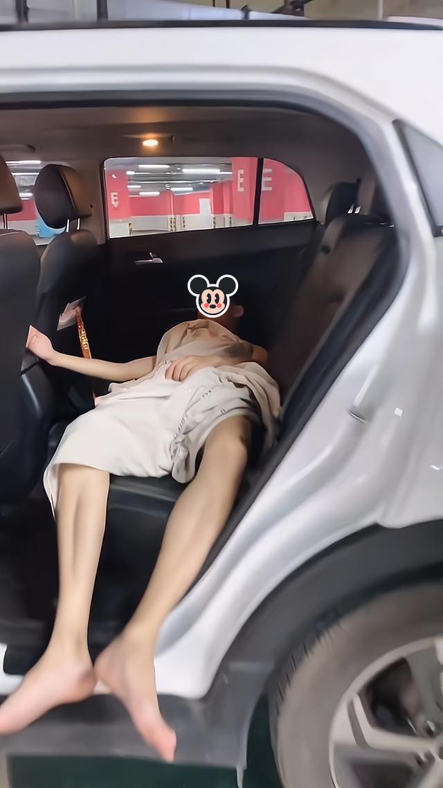 女子为省电费不愿开空调,老公生气离家出走:车里比家里还凉快