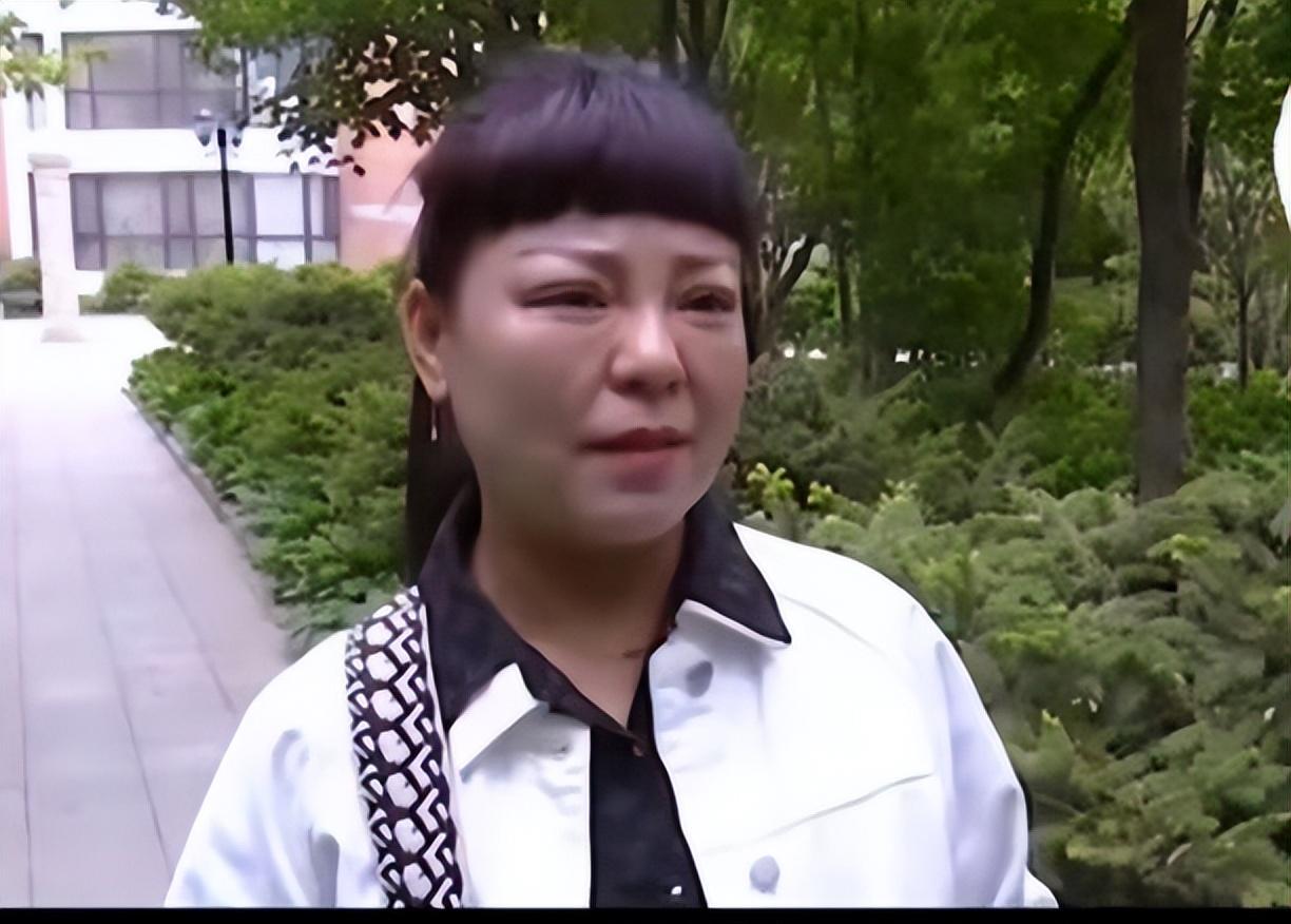 64岁大爷相亲,每月给8000零花钱,再给30万,大妈:图我年轻漂亮