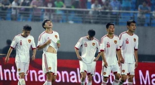 国足|国足放言：抵制降薪，大不了去东南亚踢球。问过东南亚人的感受吗？