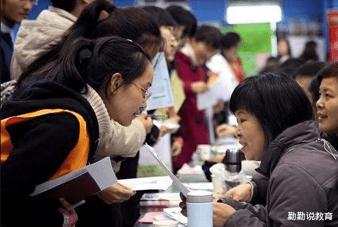 专升本|招聘企业明确拒收三本，专升本也不被认可，他们将何去何从？