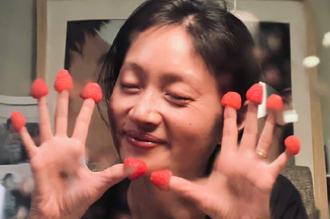 朱亚文|朱亚文晒老婆素颜照庆结婚十周年！