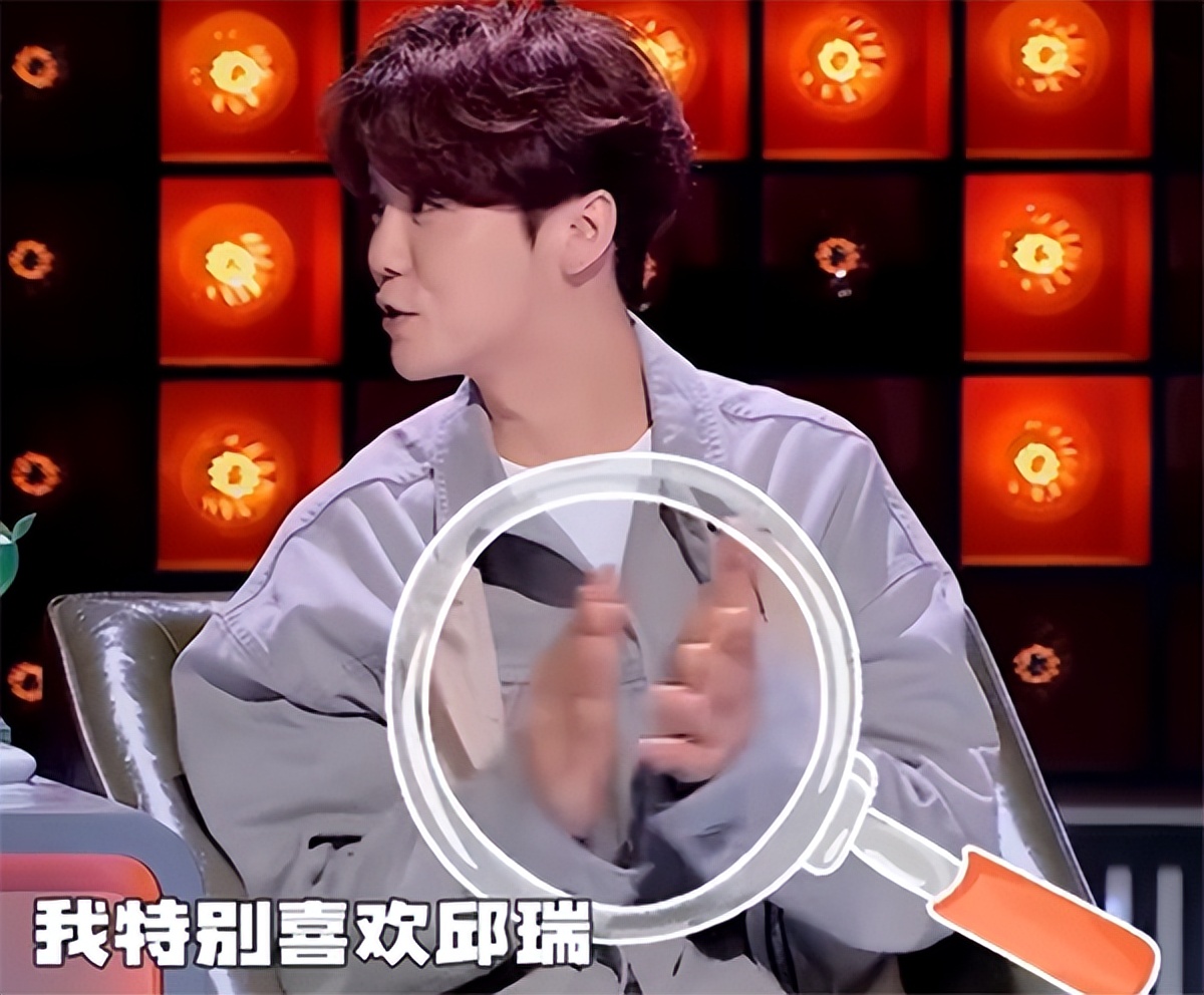 鹿晗|评委比选手还紧张，鹿晗参加《脱口秀大会5》，可可爱爱不停鼓掌