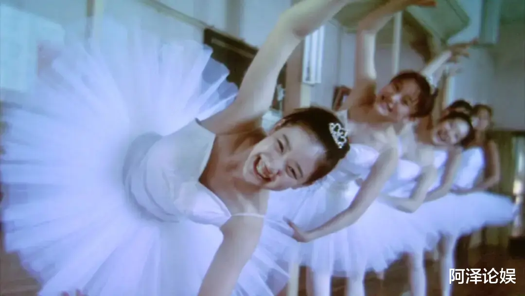 山里亮太|“国宝级美女”官宣怀孕！看到男方的长相不淡定了：宝宝可千万要随妈妈呀！