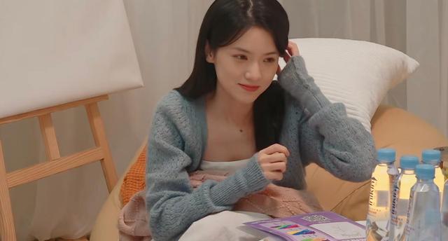 沈钰莹|CU和女五出游被拍,二人关系引发热议,女方淡定回应他们只是朋友