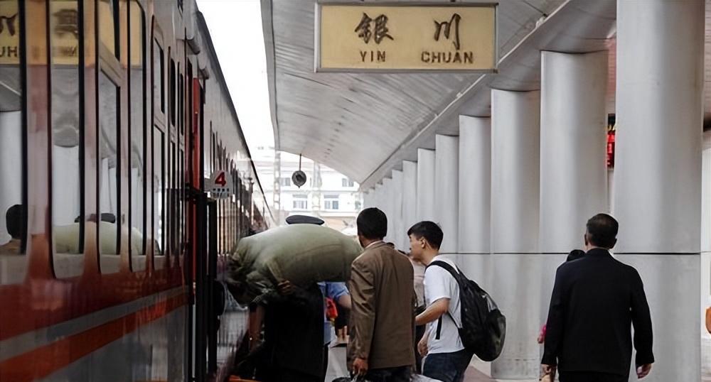 火车站“新骗局”已出现,若被缠上很难脱身,警察也表示无奈