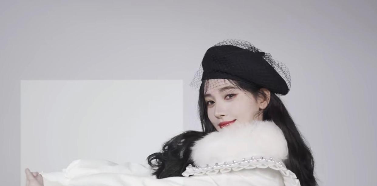 鞠婧祎|鞠婧祎百变秋日大片,本人:库存一下,粉丝:看了我会疯