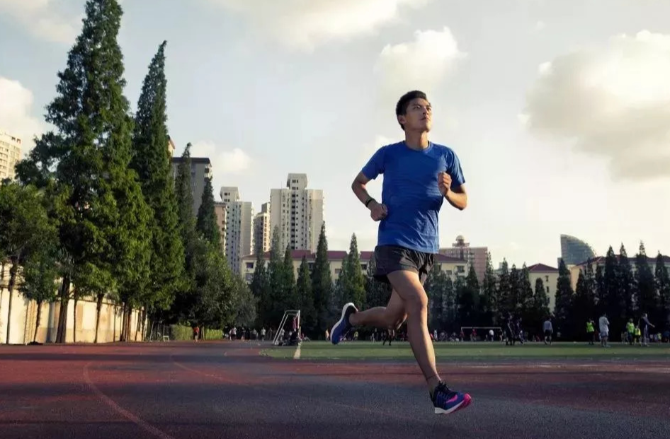 干眼症|多家医院联合呼吁:芹菜和2物同食,堪称“散结王”,敞开吃,结节或消失无踪