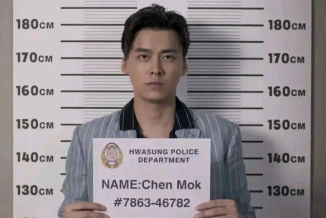 李易峰|黄海波翻车后以开表演班为生,那么李易峰今后会干嘛呢