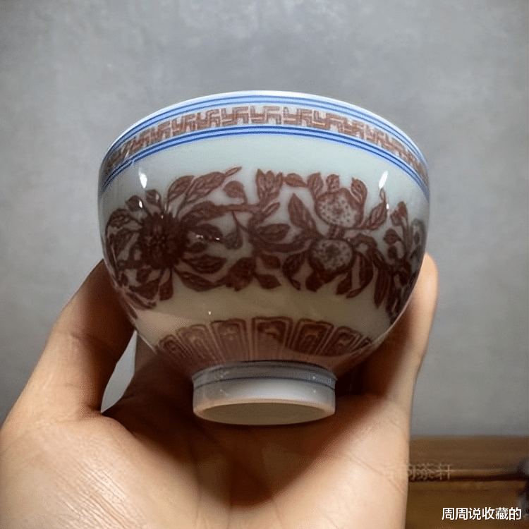 釉里红|瓷器的纹饰之，釉里红万字寿桃小鸡心杯