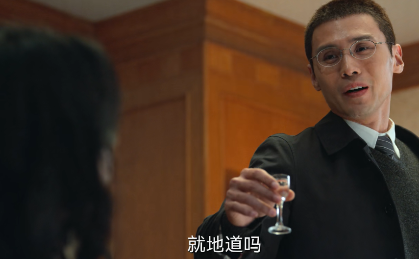 野蛮生长|收视大爆！官媒点名夸，《风吹半夏》扯开流量烂剧的“遮羞布”