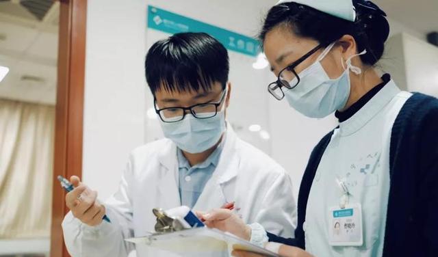 医院男医生猥亵多名女子,满身邪念的“狼”,正借白大褂发泄私欲
