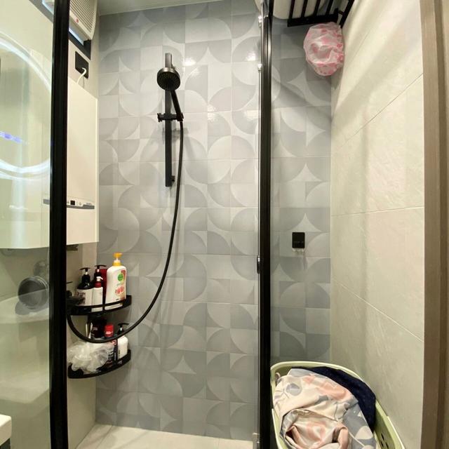 香港33岁小伙,花47万改造48㎡老破小“公屋”,完工后惊艳许多人