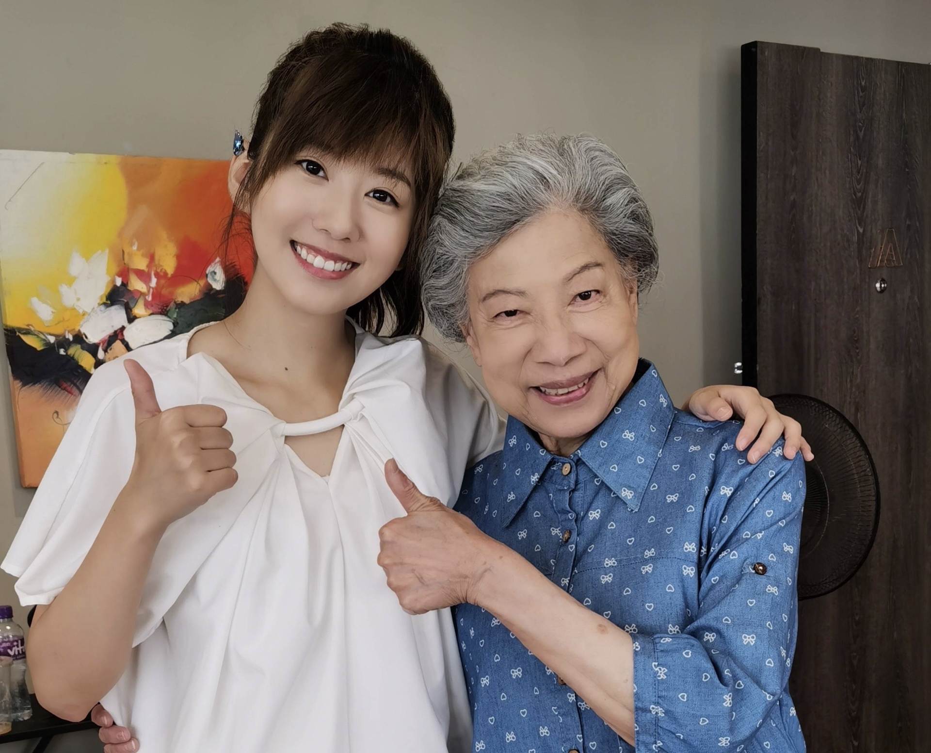 TVB|恭喜!25岁TVB新一代女神被曝新恋情,与同剧帅气的男星假戏真做