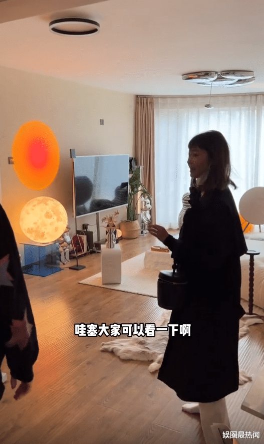 陈泽希|网红痞幼拜访陈泽希，家中出现动物真皮地毯，关门那刻人品曝光