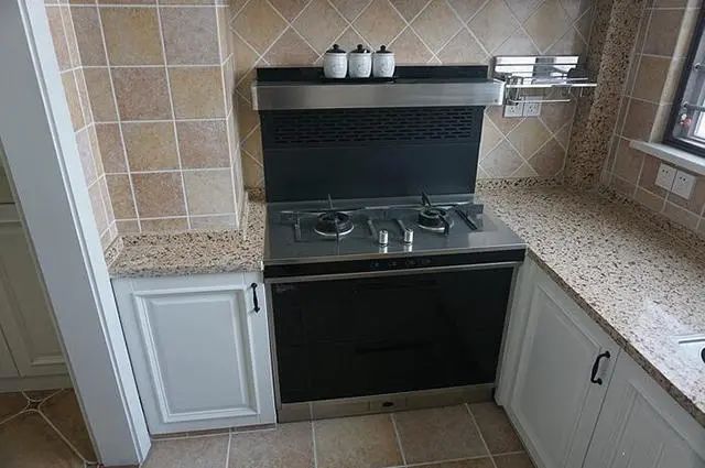 不顾婆婆的反对,把厨房变成开放式,没想到效果这么美!