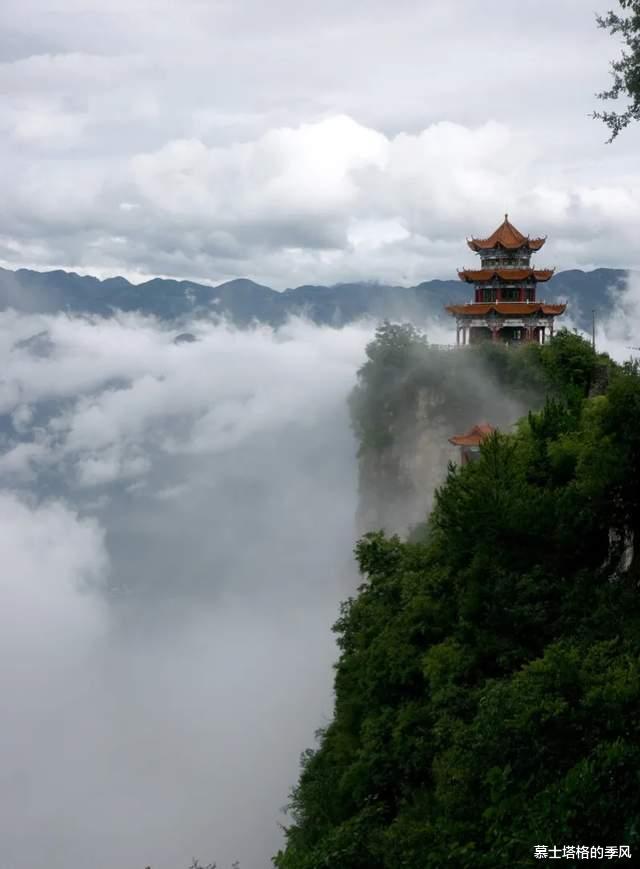 东南亚旅游|国内最危险的奇绝古寺奇观，每个都屹立在悬崖峭壁之间，你敢去吗