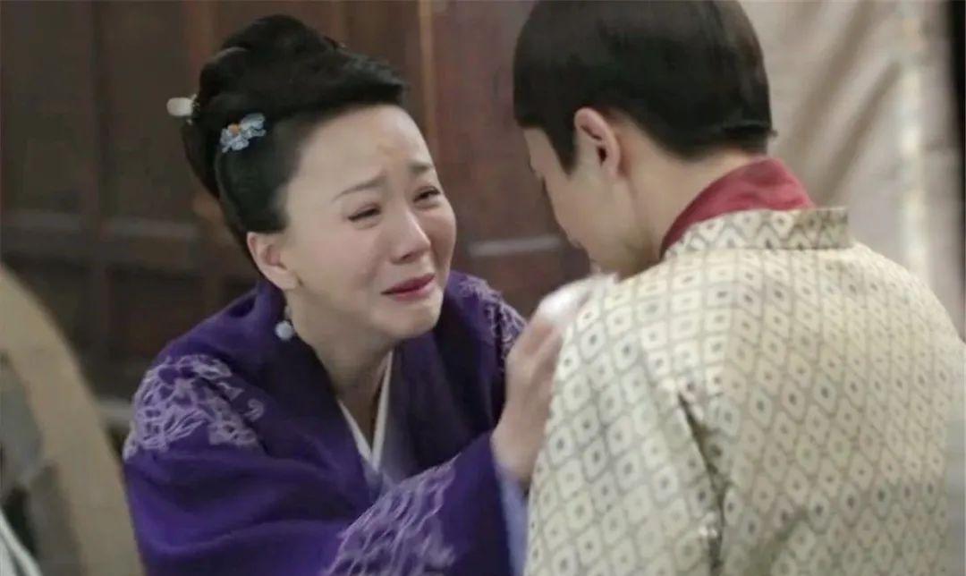 小秦氏|知否：“白莲花”小秦氏，捧杀顾廷烨笑里藏刀，终究是傻得彻底