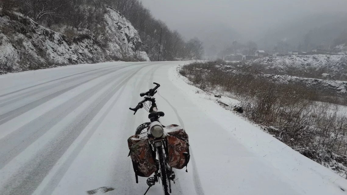 荷花|正月骑行伏牛山（第四天）——绕白河镇，遇大雪封山