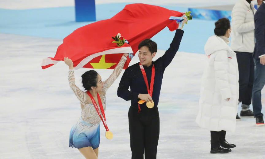 韩聪|亚洲独苗！奖牌榜前10一抹红，中国9金比日韩相加还多，太骄傲