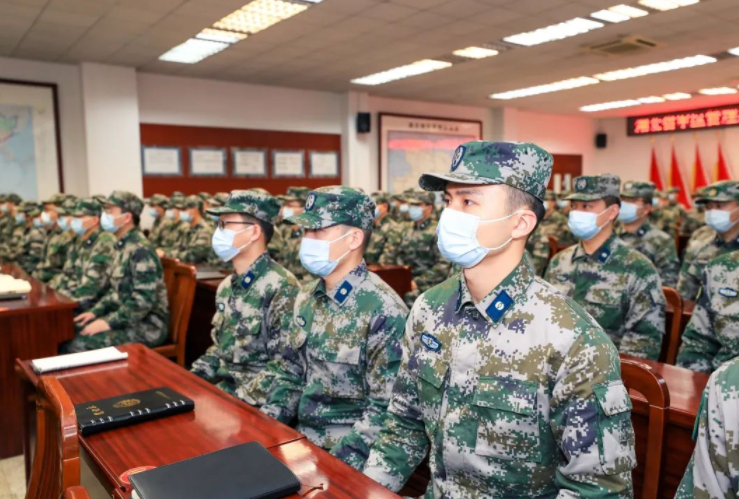 文职|军队文职组织招聘，年薪10w+起步，三种情况有望被优先录取