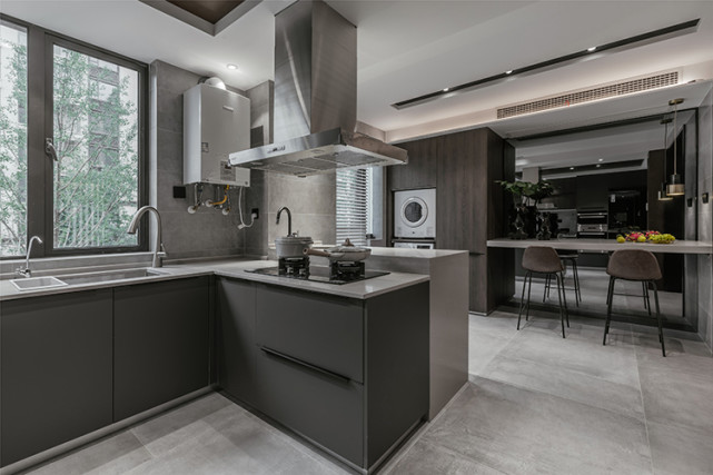 140平四房改两房现代风设计,在删繁就简中呈现出诗意的空灵