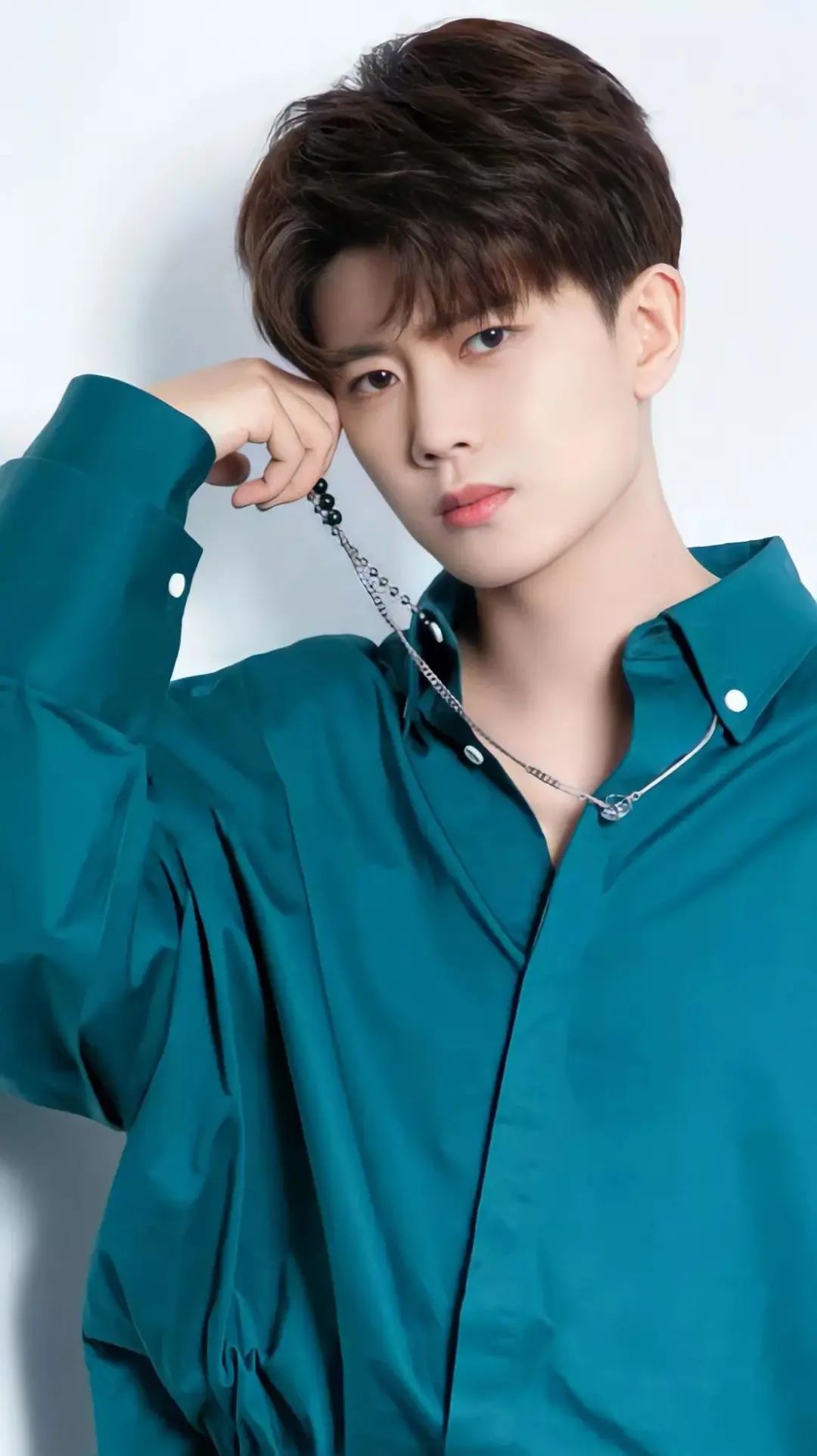 任嘉伦|任嘉伦也塌房?被曝婚内出轨!