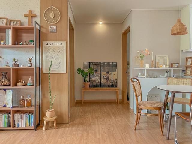 阳台|一对35岁丁克夫妻的家：100㎡旧房不豪装，却活出了别人羡慕的样子