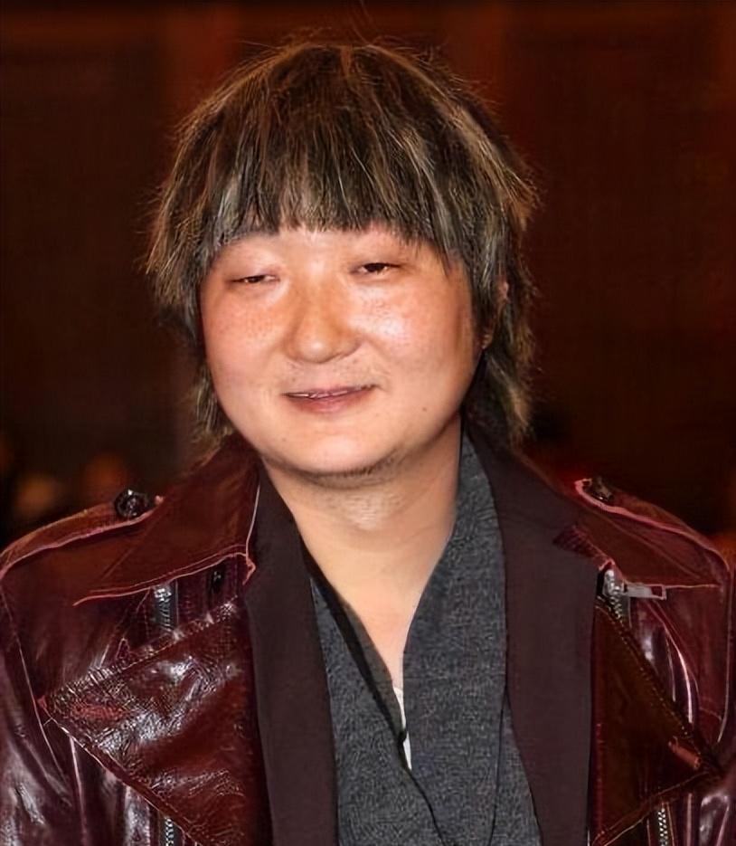 王大治|9位“丑不自知”的男星，明明那么普通，却总爱扮成“第一美男”