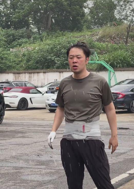 杜海涛|《快本》停播后杜海涛首次现身，健身3个月暴瘦，网友：有点吓人