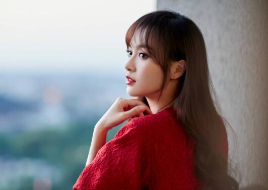 唐嫣|唐嫣想摆脱“傻白甜”标签，搭档90后男星出演：我们与法庭的距离