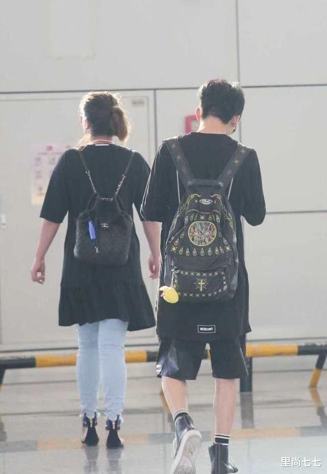 大张伟|大张伟老婆真有福相！一身大牌上身霸气下身小女人，大饼脸很旺夫