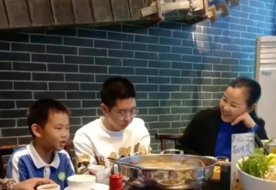 带货|疑似孙卓二姐小号被扒，嘲讽孙海洋夫妇蹭儿子热度，亲姐霸气回怼