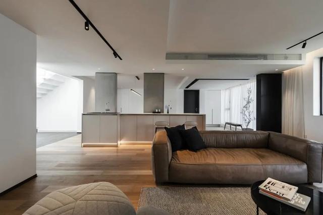 200㎡现代极简，顶楼复式巧设计，人文舒适惬意居