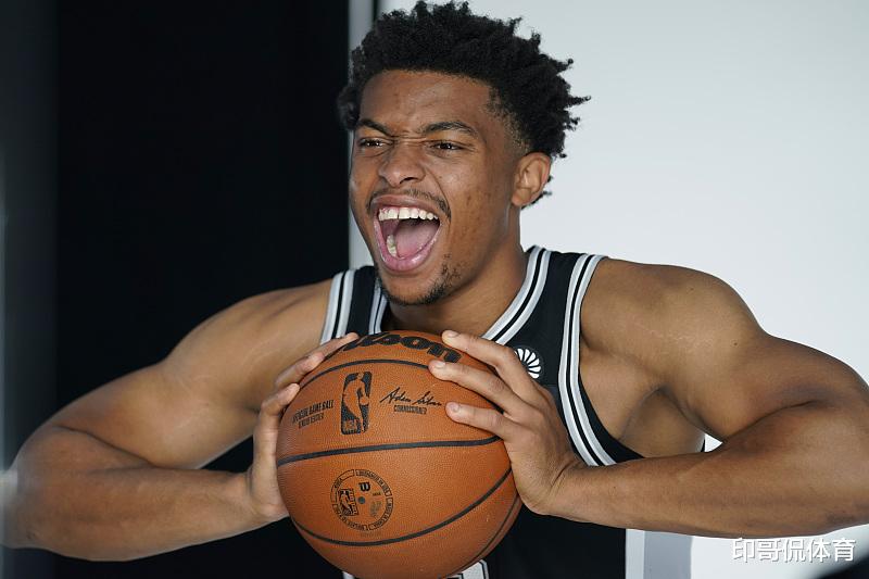 馬刺隊(duì)|圣安東尼奧馬刺隊(duì)：凱爾登約翰遜下一份合同能拿多少錢？預(yù)測(cè)約翰遜續(xù)約合同