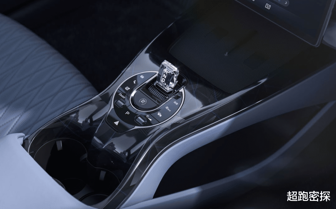這該死的高級感 比亞迪海豹內飾曝光 配水晶檔桿 電聞網