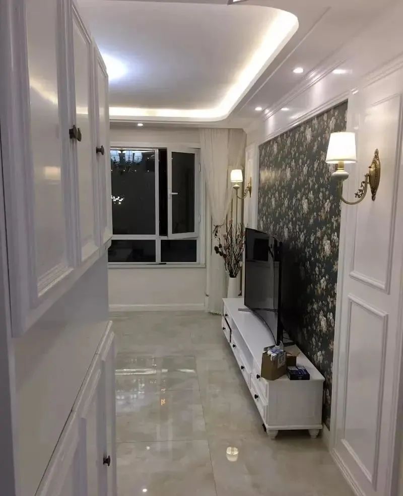 新家刚装好,门槛就被邻居“踏破”了,说我家小卧室比他家主卧大