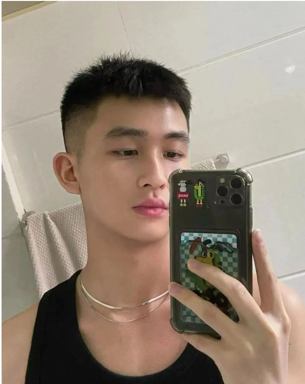 底妆 男士发型不论怎么剪，最火还是这几种，简直帅到没朋友