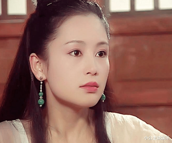 小姐姐|26年前,张国荣与葛优一起吃火锅,同行的一个女人惊艳一个时代