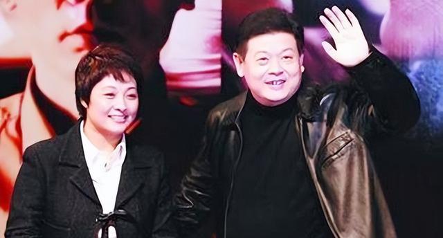 郭德纲|傅彪病逝后不改嫁，待公婆如亲生父母，张秋芳：永远都是傅家人